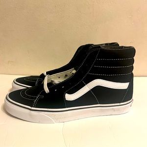 (SOLD)Men NWB SK8 Hi Vans Sneakers